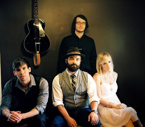 Drew Holcomb And The Neighbors