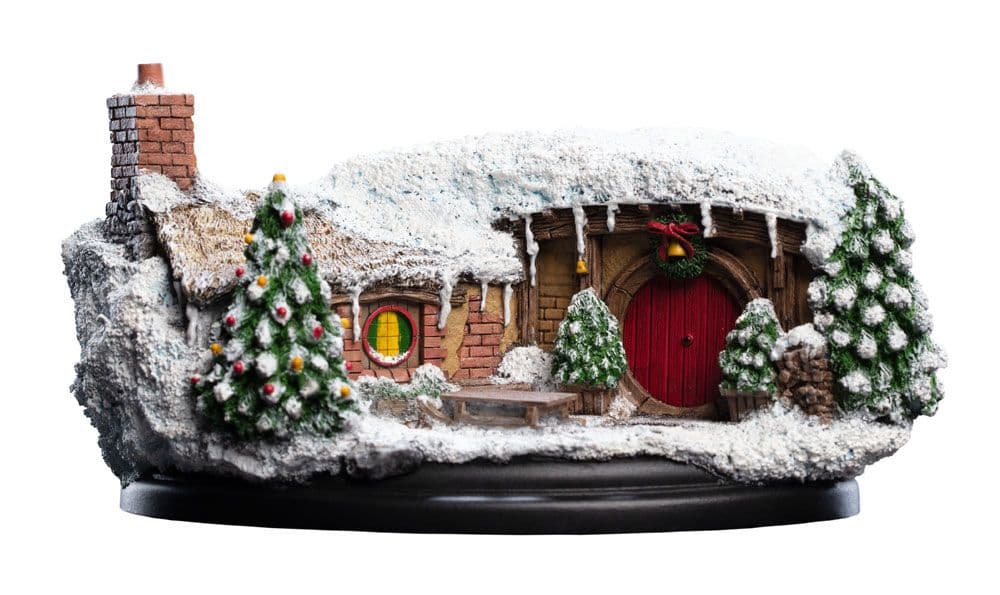 Hobbit Trilogy - Hobbit Hole - Christmas #35 Bagshot Row Environment Figurine (Merchandise Collectible)